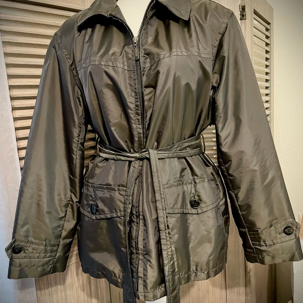 Outbrook Size Large Rain Jacket